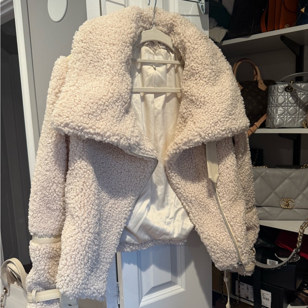 Tularosa Cream Teddy Jacket